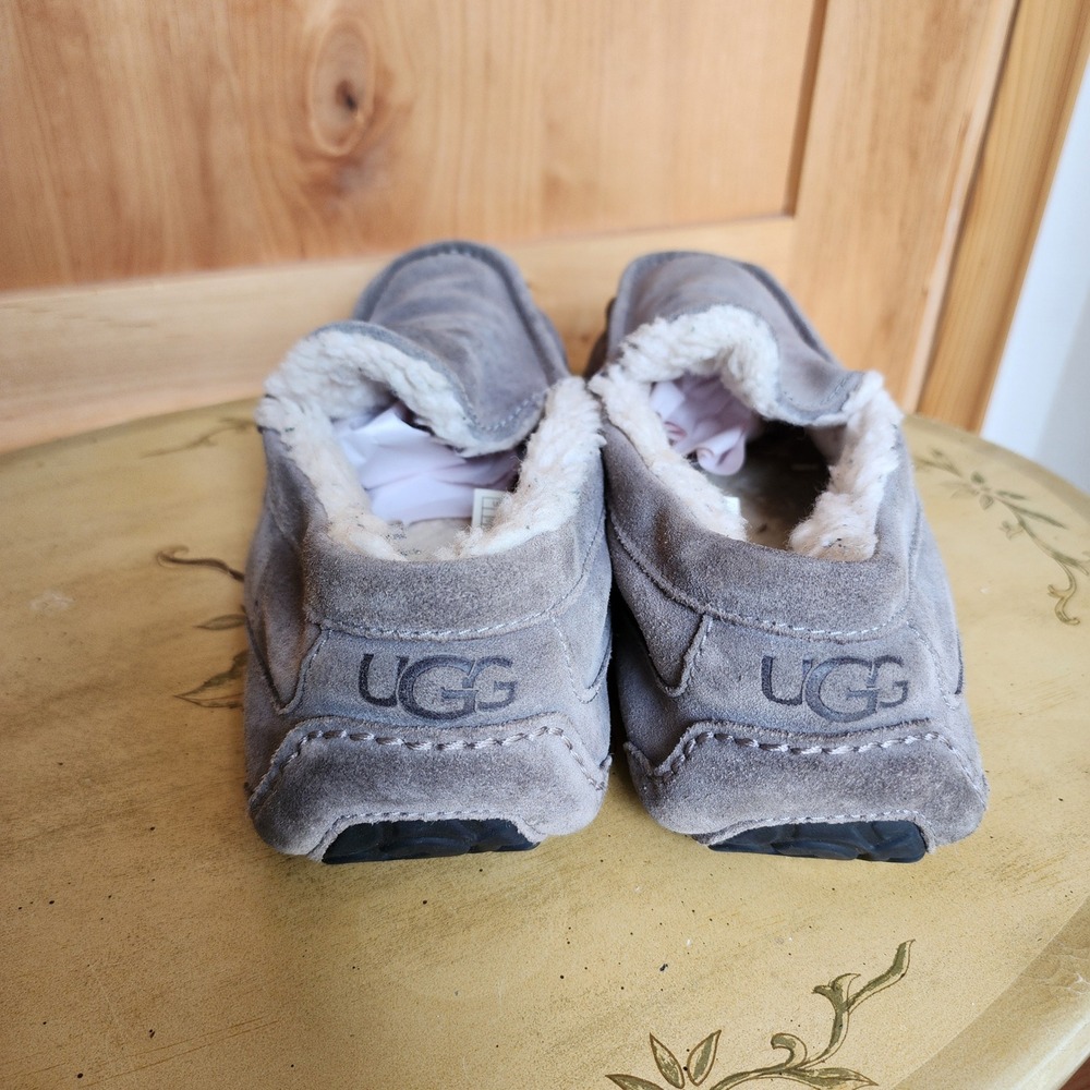 UGG Sz 12 Grey Suede Shearling Ascot Moccasin Slippers Loafers Cozy Warm Classic - Picture 4 of 7